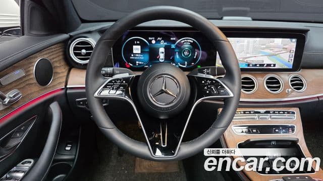 Mercedes-Benz E-Class 2022 — Фото 14/20