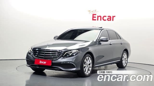 Mercedes-Benz E-Class 2018 — Şəkil 20/20