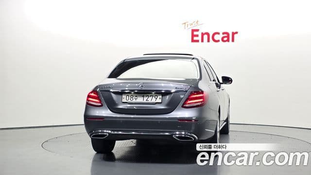 Mercedes-Benz E-Class 2018 — Şəkil 3/20
