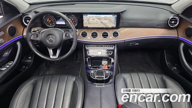 Mercedes-Benz E-Class 2018 — Şəkil 9/20