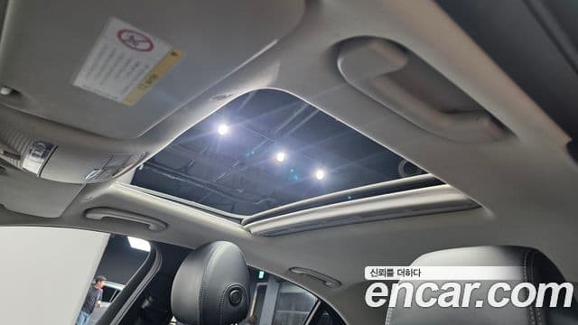 Mercedes-Benz E-Class 2018 — Şəkil 18/20