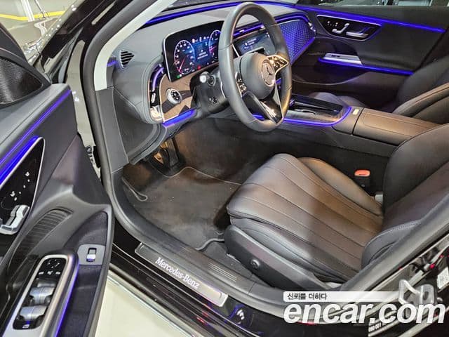 Mercedes-Benz E-Class 2024 — Фото 9/20