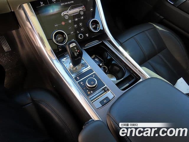 Land Rover Range Rover Sport 2018 — Photo 7/20