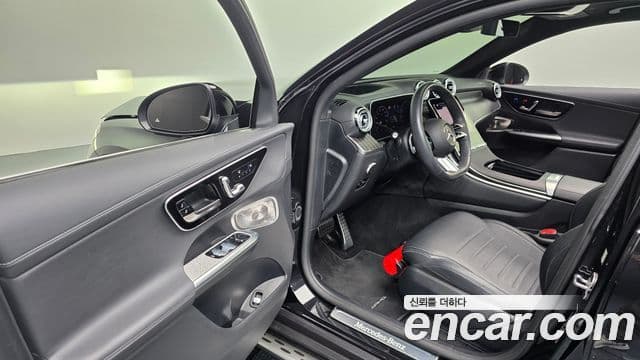 Mercedes-Benz GLC-Class 2025 — Şəkil 32/34