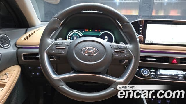 Hyundai Sonata Hybrid 2023 — Şəkil 13/20