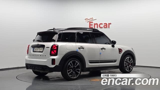 Mini Cooper S Countryman 2023 — ფოტო 2/20