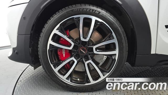 Mini Cooper S Countryman 2023 — ფოტო 5/20