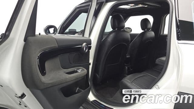 Mini Cooper S Countryman 2023 — Photo 26/33