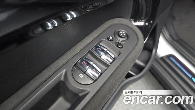 Mini Cooper S Countryman 2023 — Photo 6/33