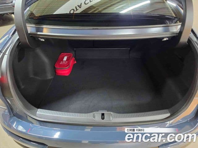 Toyota Crown Crossover 2025 — Фото 17/19