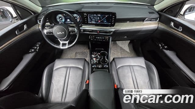 Kia K5 2021 — ფოტო 7/20