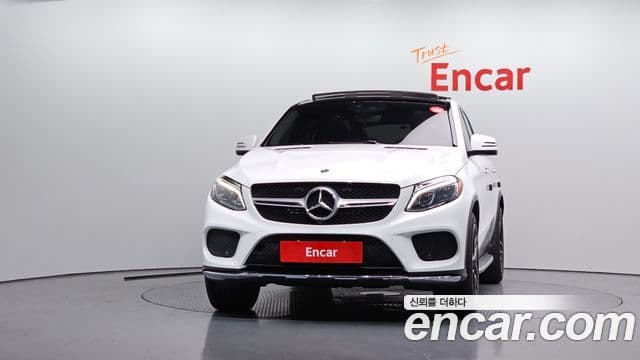 Mercedes-Benz GLE-Class 2018 — Şəkil 3/20
