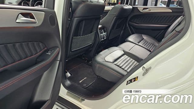Mercedes-Benz GLE-Class 2018 — Şəkil 12/20