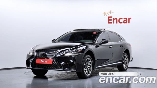 Lexus LS500 2018 — Photo 5/20
