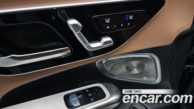 Mercedes-Benz CLE-Class 2025 — Photo 28/34