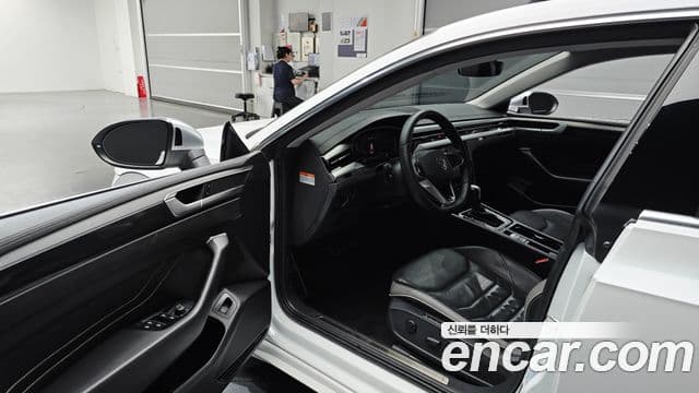 Volkswagen Arteon 2023 — ფოტო 10/20