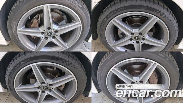 Mercedes-Benz C-Class 2018 — Photo 18/20