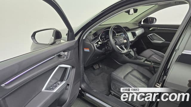 Audi Q3 2020 — Şəkil 10/20