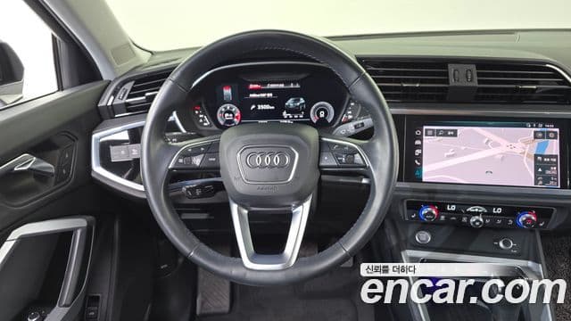 Audi Q3 2020 — Şəkil 14/20