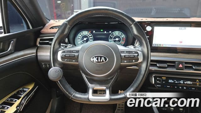 Kia K5 2020 — Şəkil 13/20