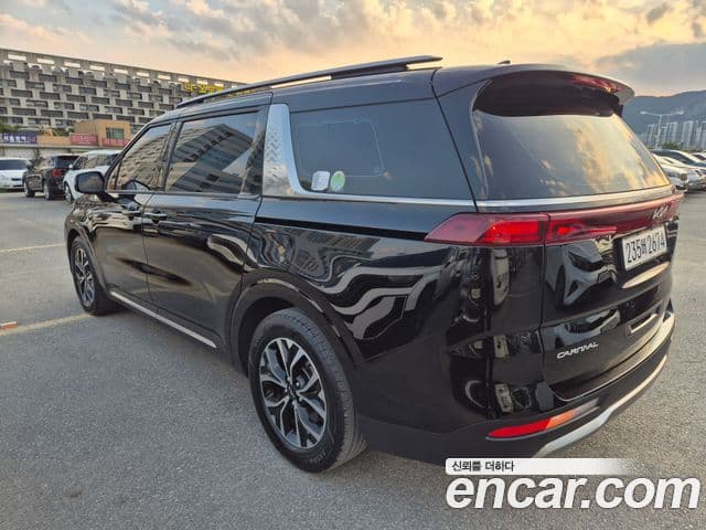 Kia Carnival 2022 — ფოტო 3/20