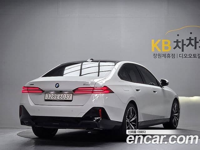 BMW 5 Series 2025 — Şəkil 1/20