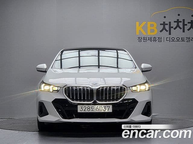 BMW 5 Series 2025 — Şəkil 2/20