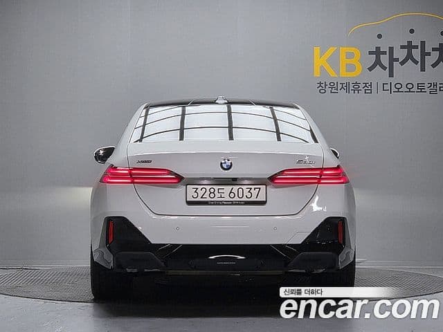 BMW 5 Series 2025 — Şəkil 3/20