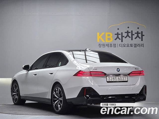 BMW 5 Series 2025 — Şəkil 5/20