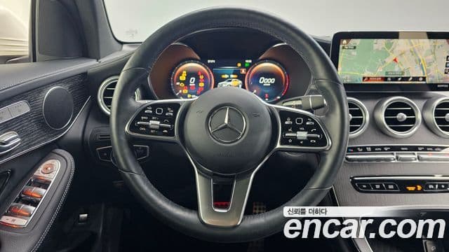 Mercedes-Benz GLC-Class 2021 — ფოტო 13/20