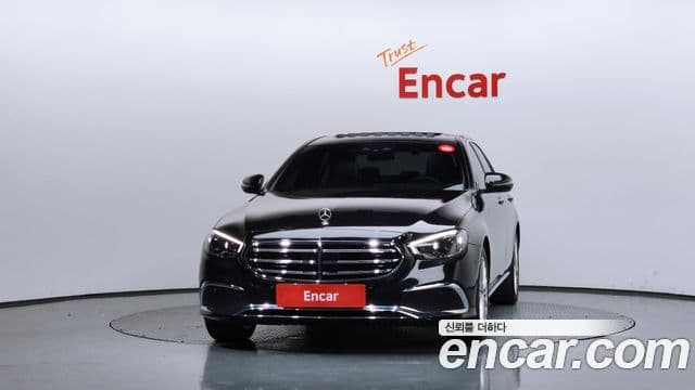 Mercedes-Benz E-Class 2021 — ფოტო 3/20