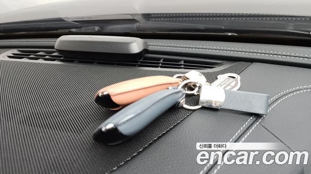Mercedes-Benz E-Class 2021 — ფოტო 16/20
