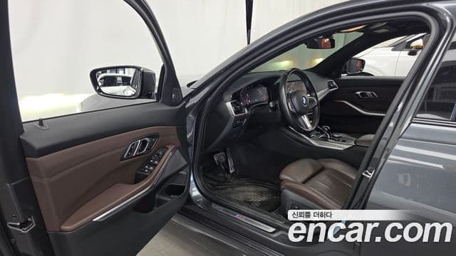 BMW 3 Series 2019 — Şəkil 10/20