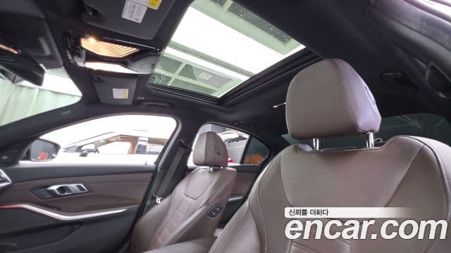 BMW 3 Series 2019 — Şəkil 18/20