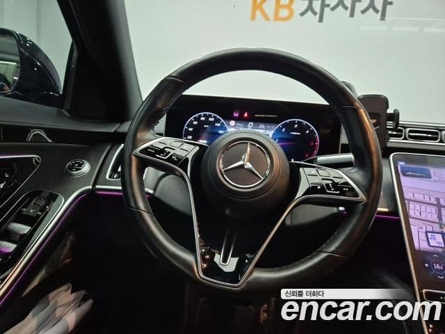 Mercedes-Benz S-Class 2021 — Photo 18/20