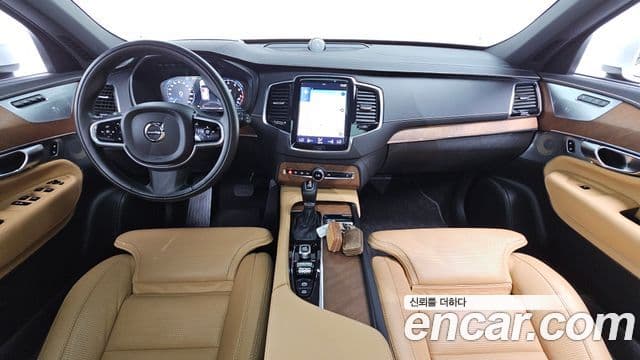 Volvo XC90 2018 — Photo 25/31