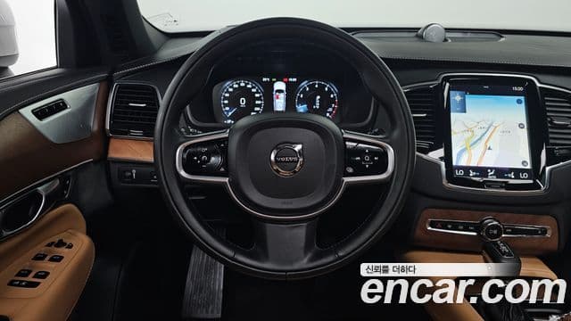 Volvo XC90 2018 — Photo 3/31
