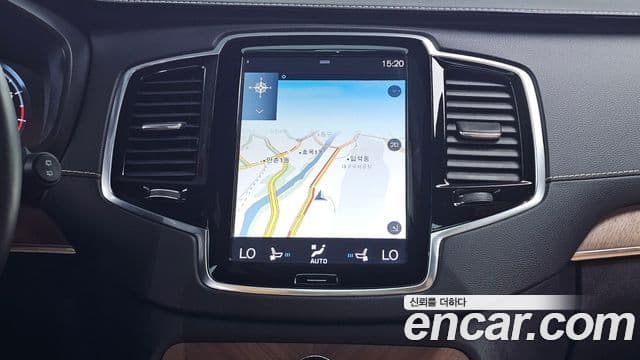 Volvo XC90 2018 — Photo 27/31