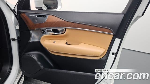 Volvo XC90 2018 — Photo 5/31