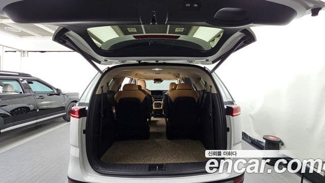 Kia Carnival 2021 — Şəkil 20/20