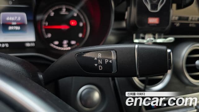 Mercedes-Benz C-Class 2018 — Photo 18/20