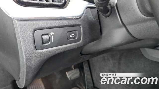 Volvo XC60 2019 — Şəkil 19/20
