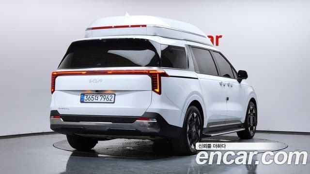 Kia Carnival 2024 — ფოტო 2/20
