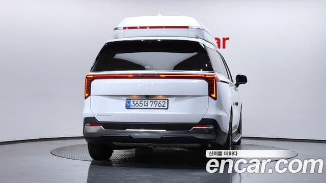 Kia Carnival 2024 — ფოტო 4/20
