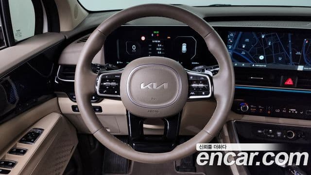 Kia Carnival 2024 — ფოტო 13/20