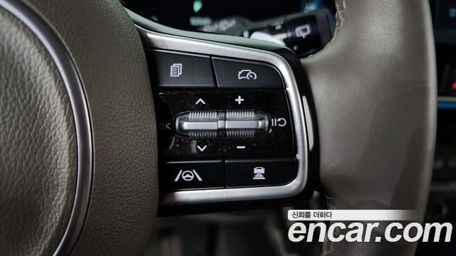 Kia Carnival 2024 — ფოტო 16/20