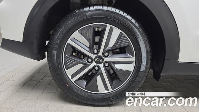 Kia Niro 2020 — Şəkil 5/20