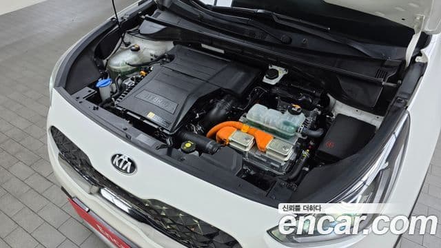 Kia Niro 2020 — Şəkil 6/20