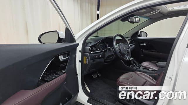 Kia Niro 2020 — Şəkil 10/20