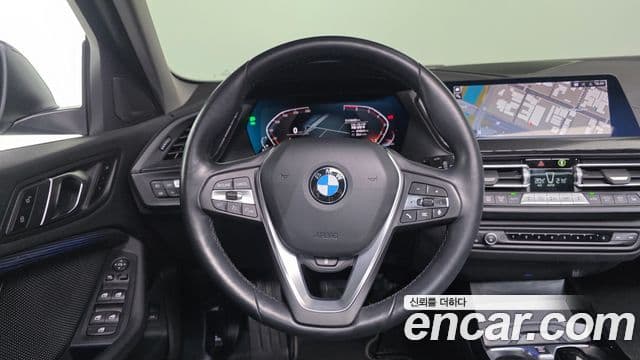 BMW 1 Series 2023 — Şəkil 12/20